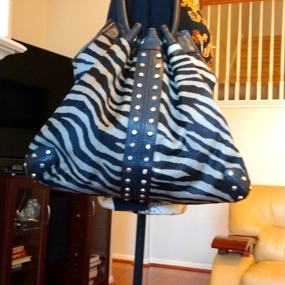 Michael Kors Zebra Print Bag - Picture 4 of 10